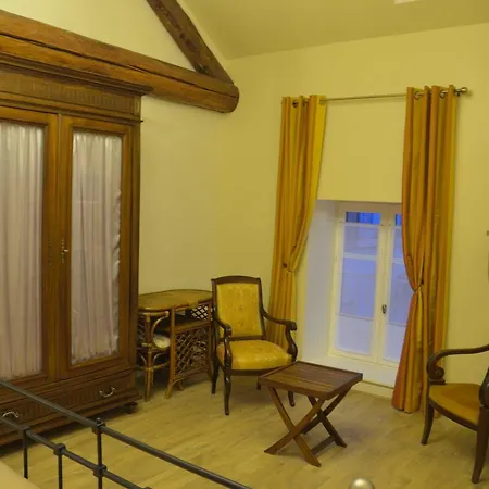 D'hotes Le Jardin Des Pierres Dorees 4*